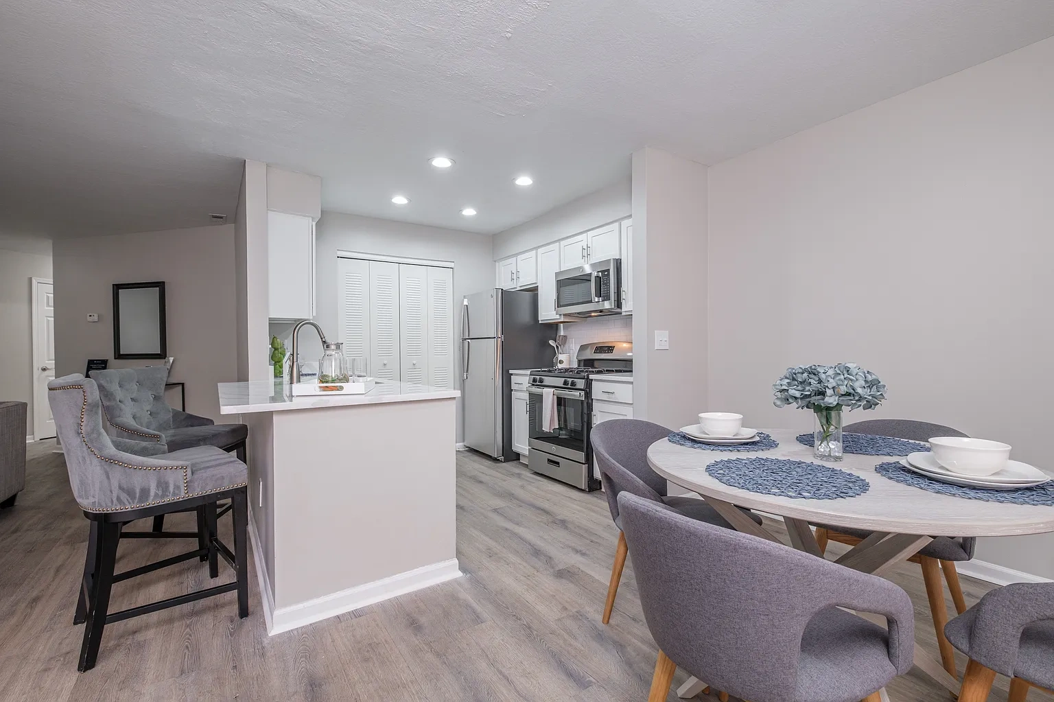 The Residence at Christopher Wren Apartments – photo 3