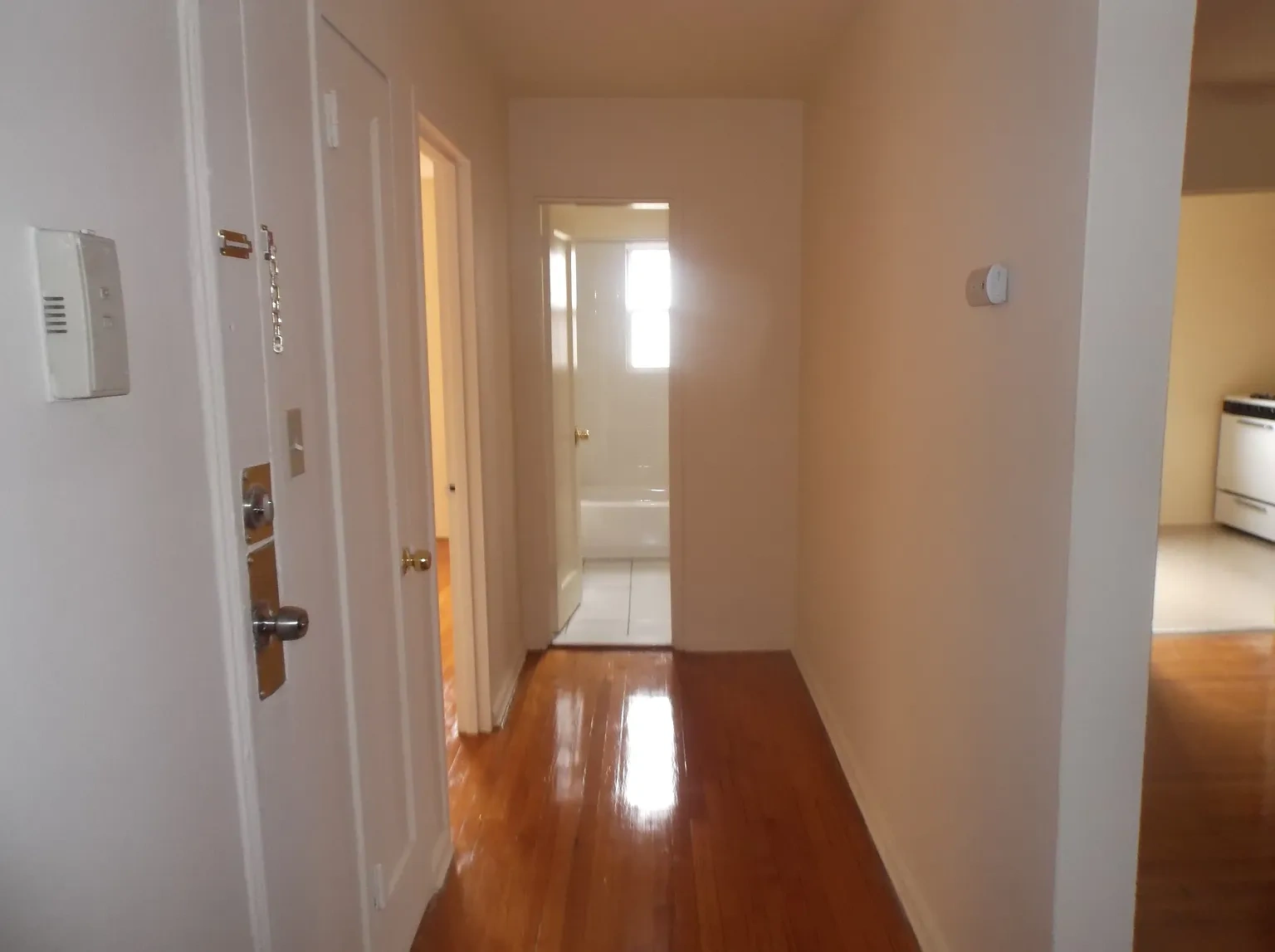 817 Chancellor Ave, Irvington – photo 4