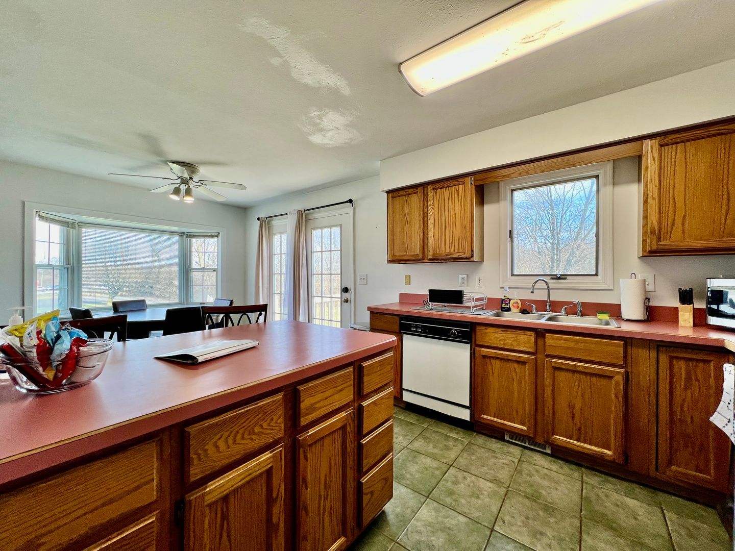 5042 Princeton Glendale Rd – photo 3
