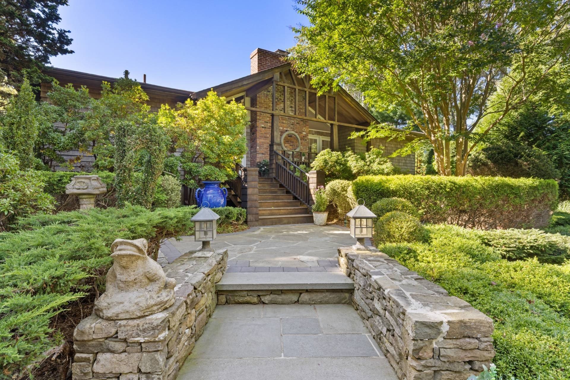 210 Treescape Dr – photo 1