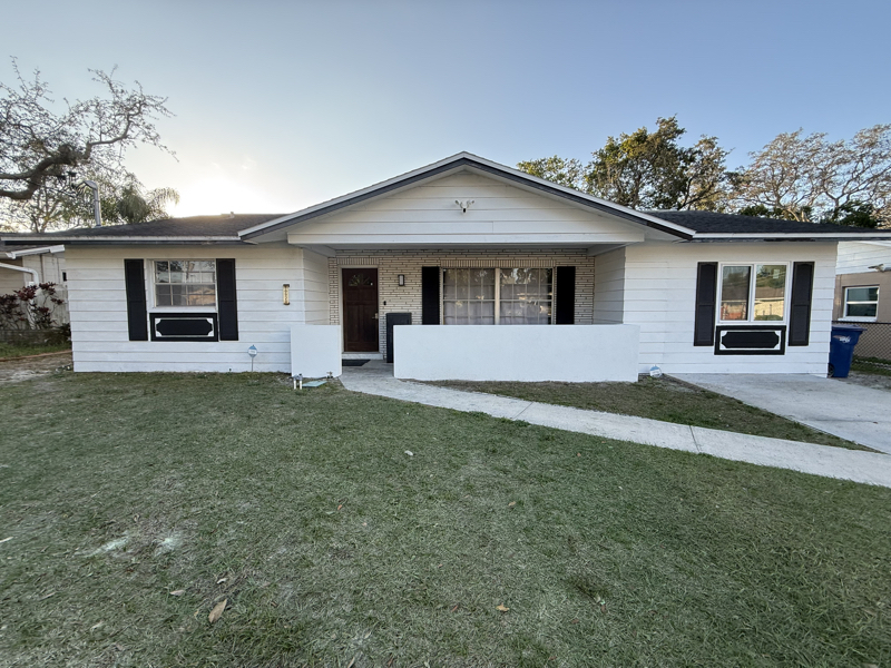 10920 N 29th St – photo 1