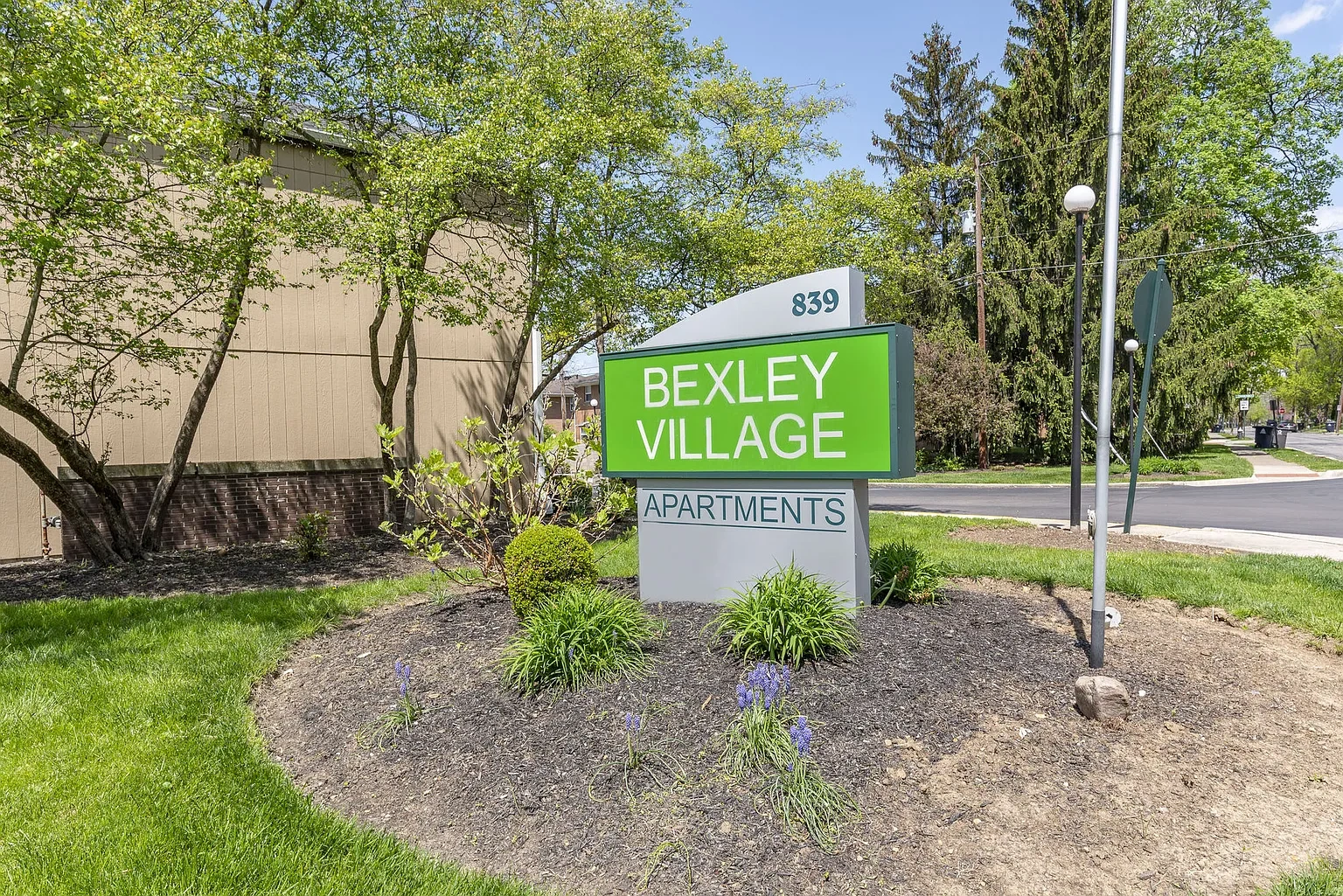 Bexley Village – photo 2
