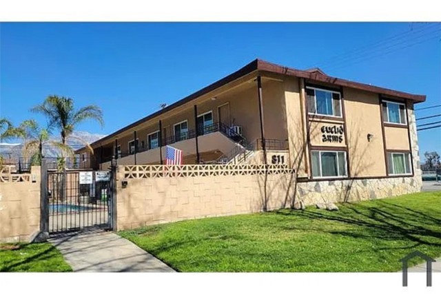 811 Orchid Ct unit L – photo 1