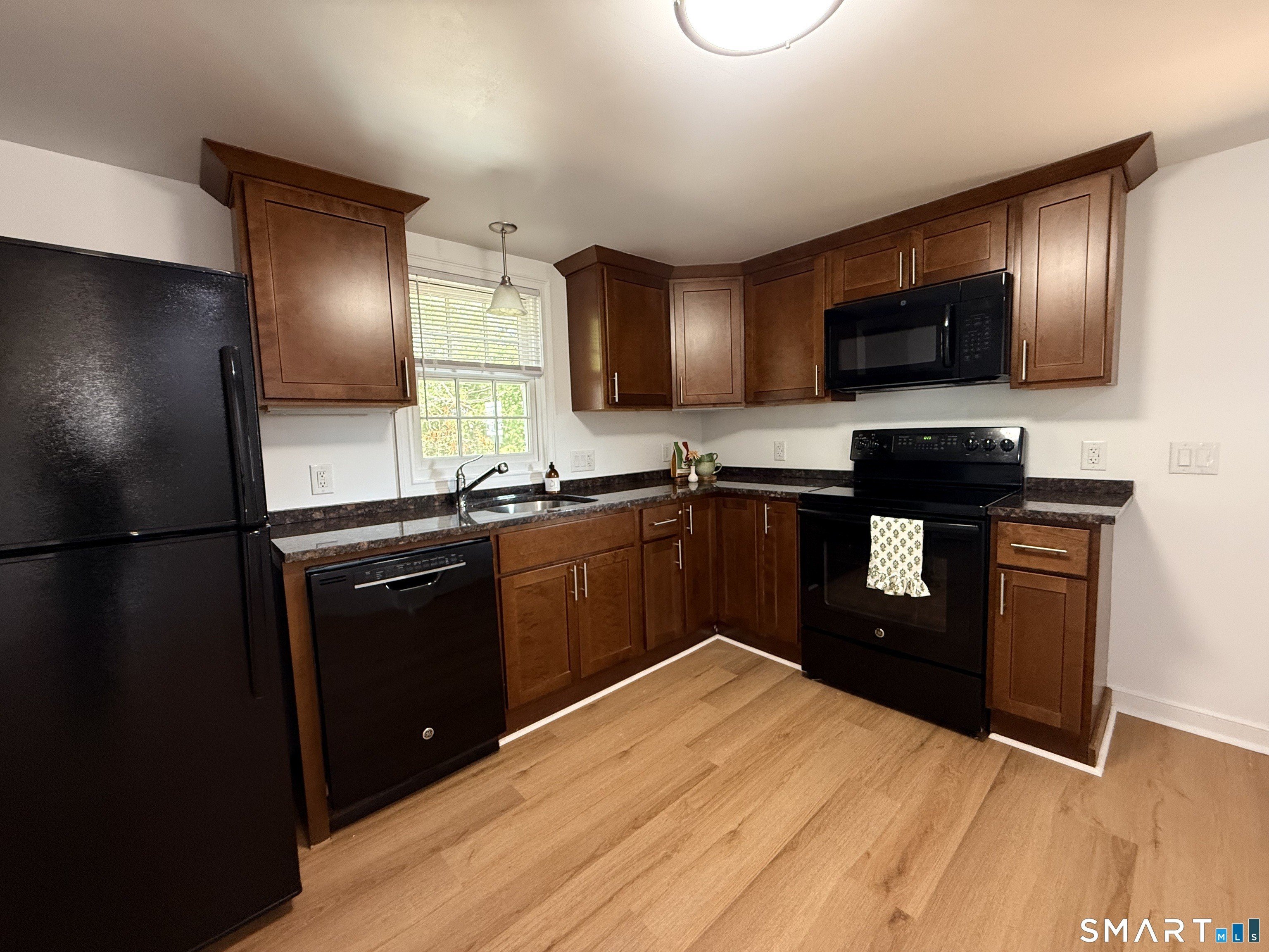 9 Brewer St #3 – photo 2