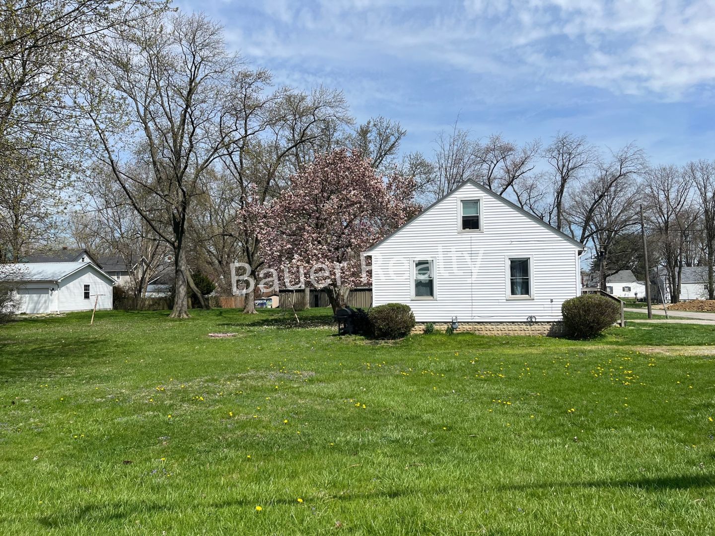 912 Grove Ave – photo 4