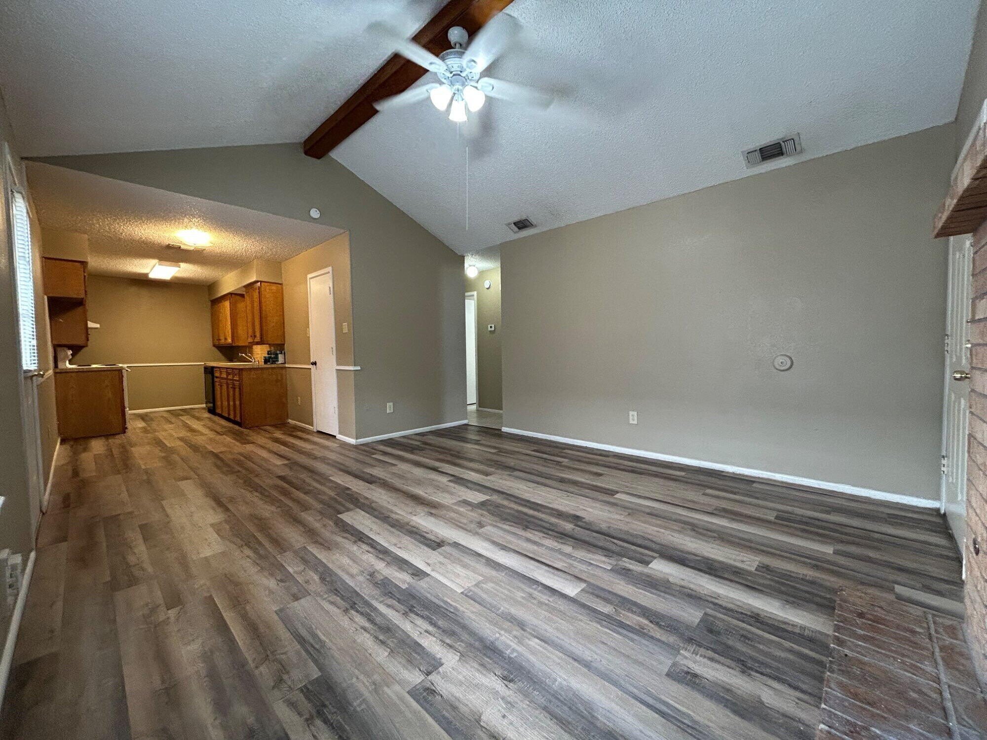 6101 37th St #B – photo 3