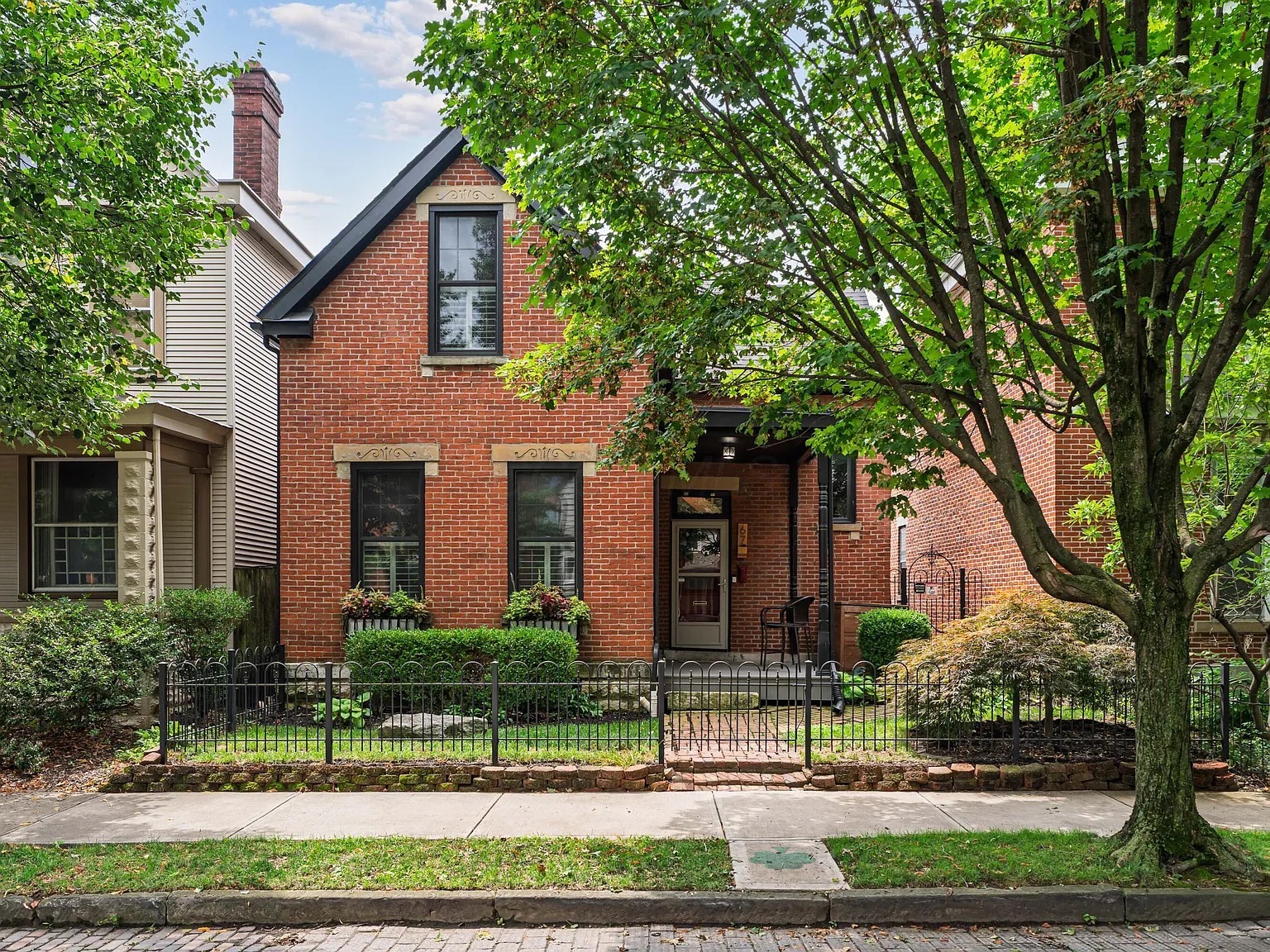 67 E Mithoff St – photo 1