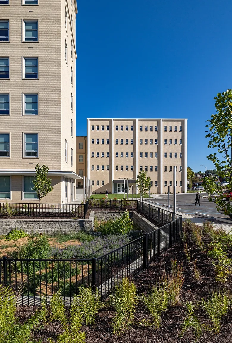 Residences at Delmar Divine – photo 4