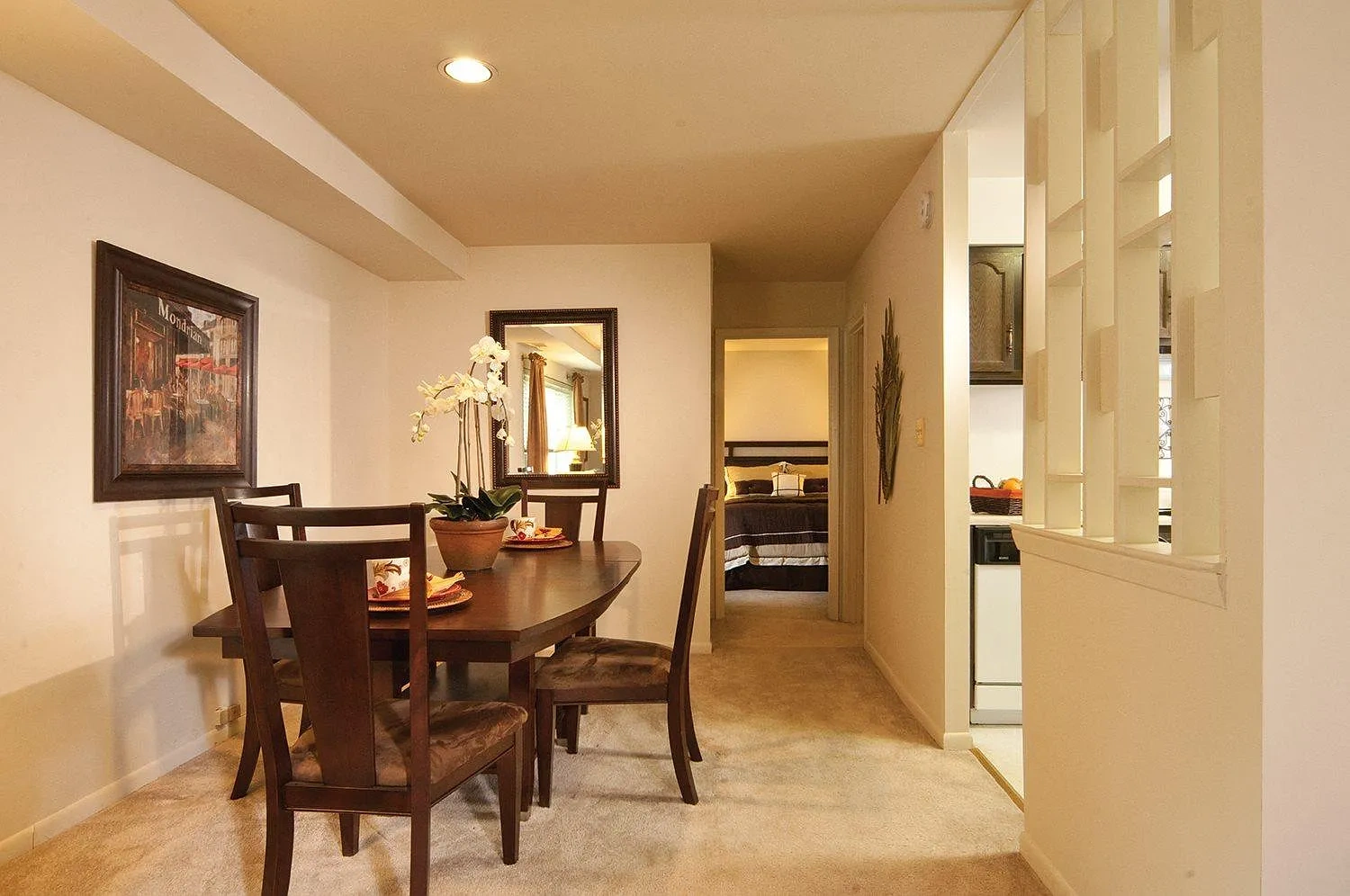 Queen's Purchase Apartments – photo 4