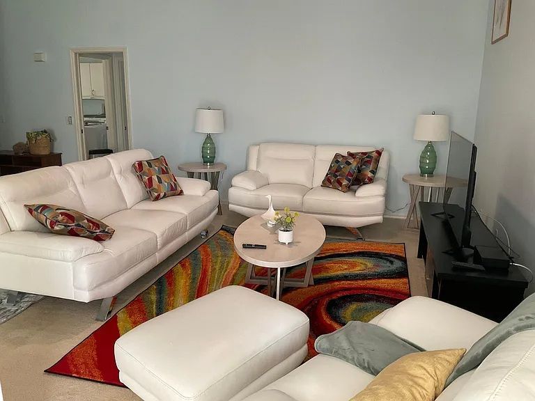 819 Montrose Dr unit 202 – photo 2