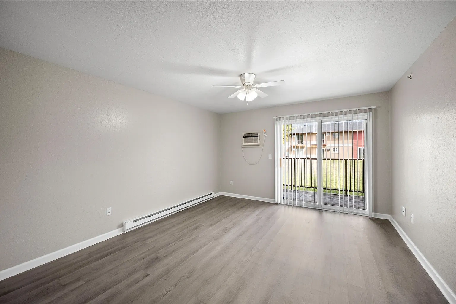 Toledo Circle Apartments – photo 4