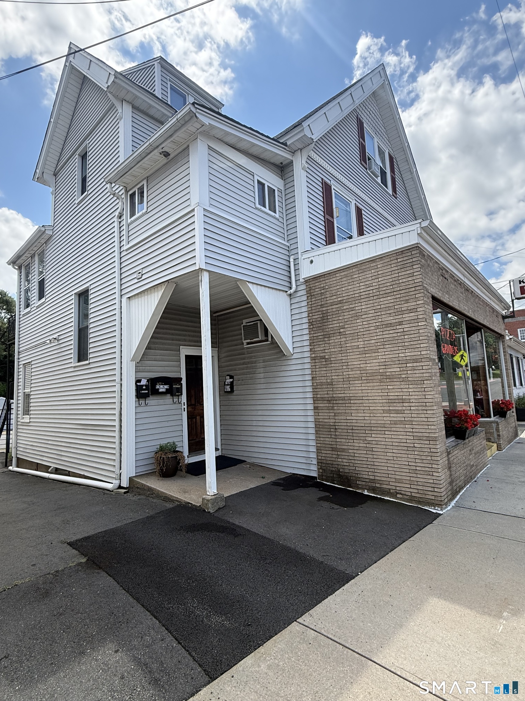 368 Main St – photo 1
