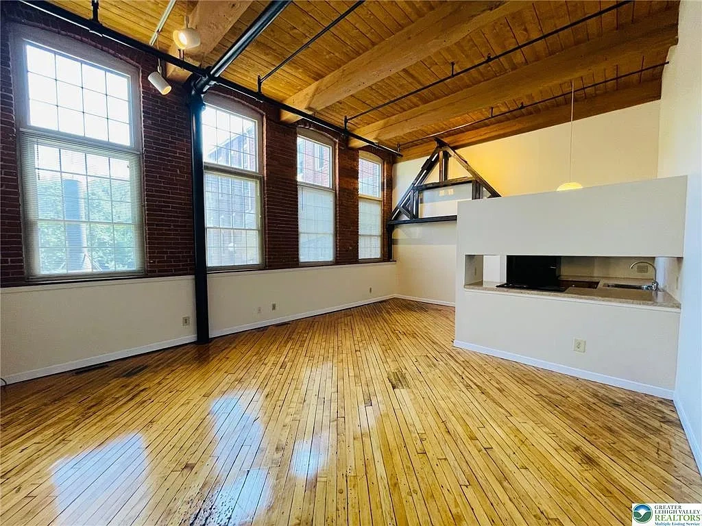 Dery Silk Mill – photo 3