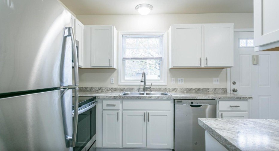 100 Graham Rd – photo 5