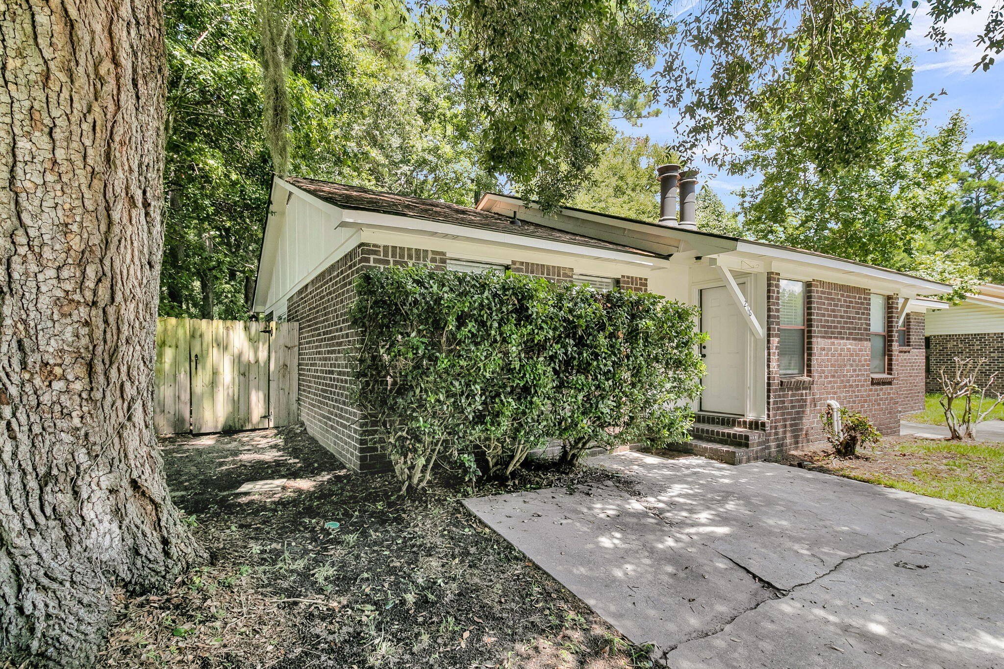 216 Parlor Dr #A – photo 2