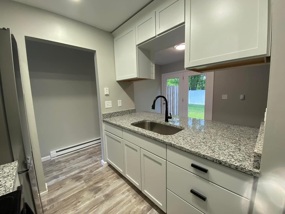 303 Forest Ln – photo 2