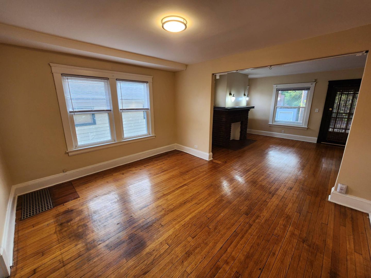 106 W Grace St unit 106 W Grace St - Down Unit – photo 1