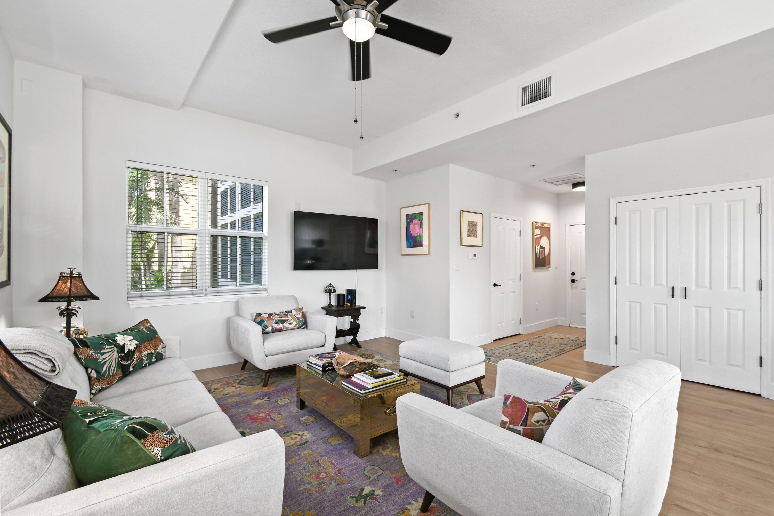 3940 N Flagler Dr #206 – photo 1