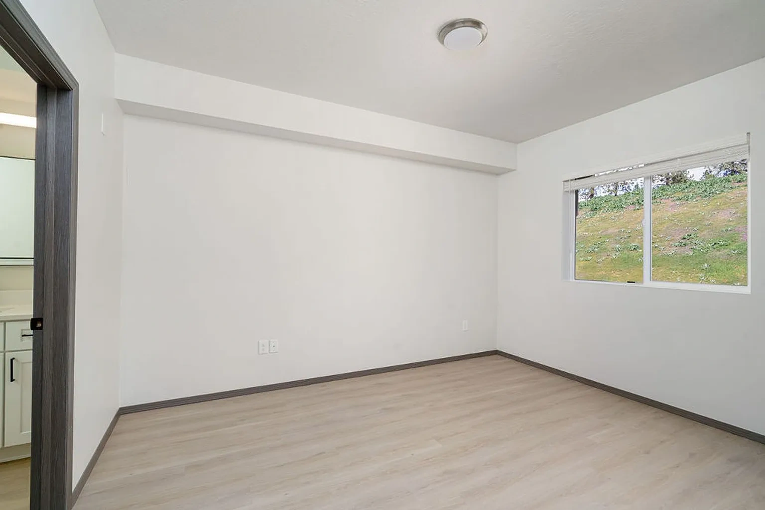 The Vistas Apartments at Beacon Hill – photo 1