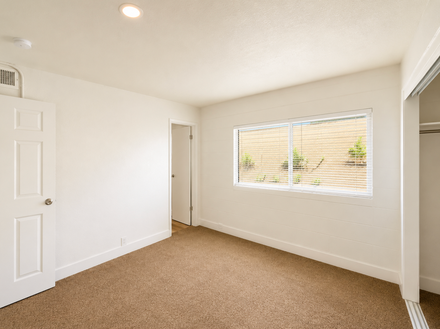2901 E Elm Ave unit 3 – photo 3