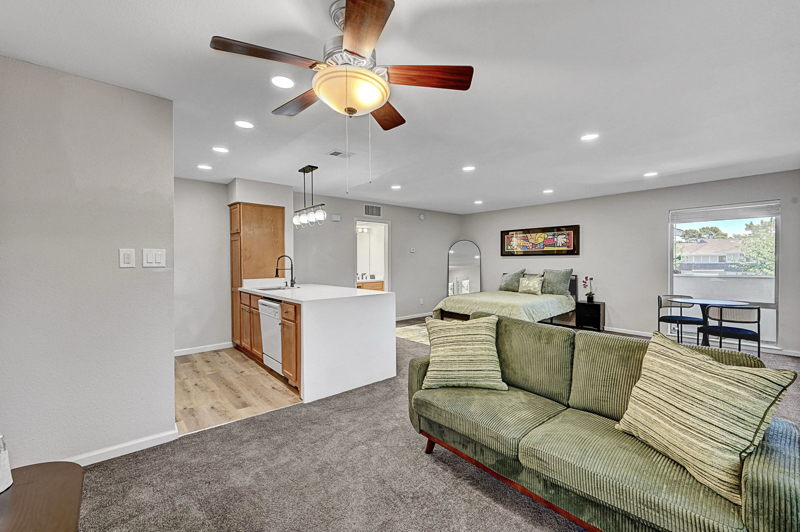 730 Oakmont Ave – photo 2