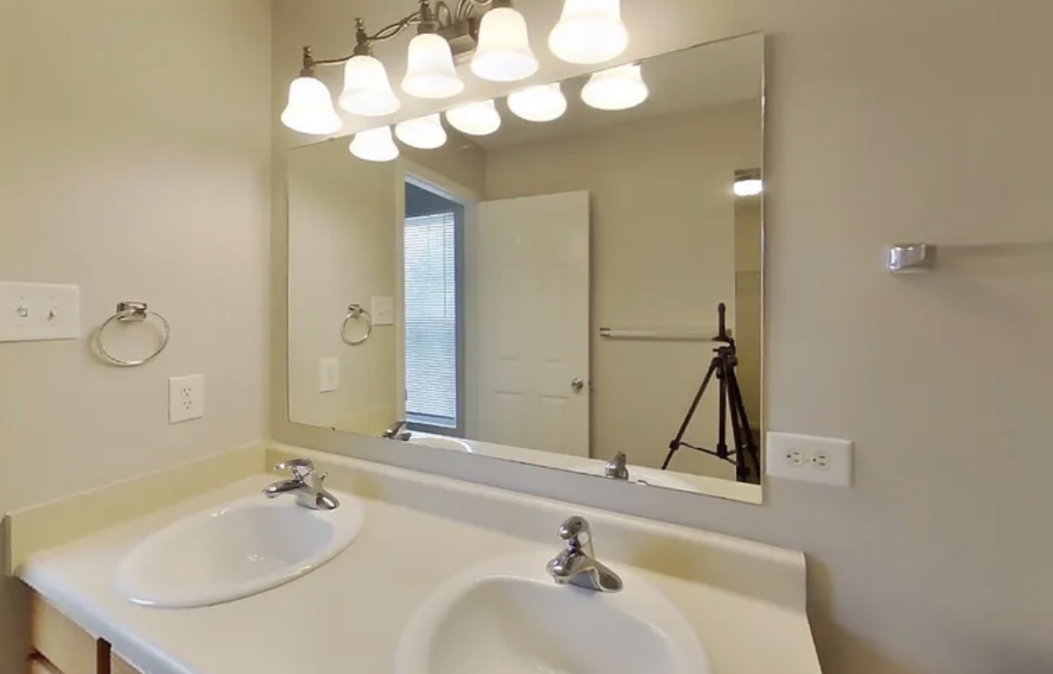 2420 Gideon Dr – photo 5