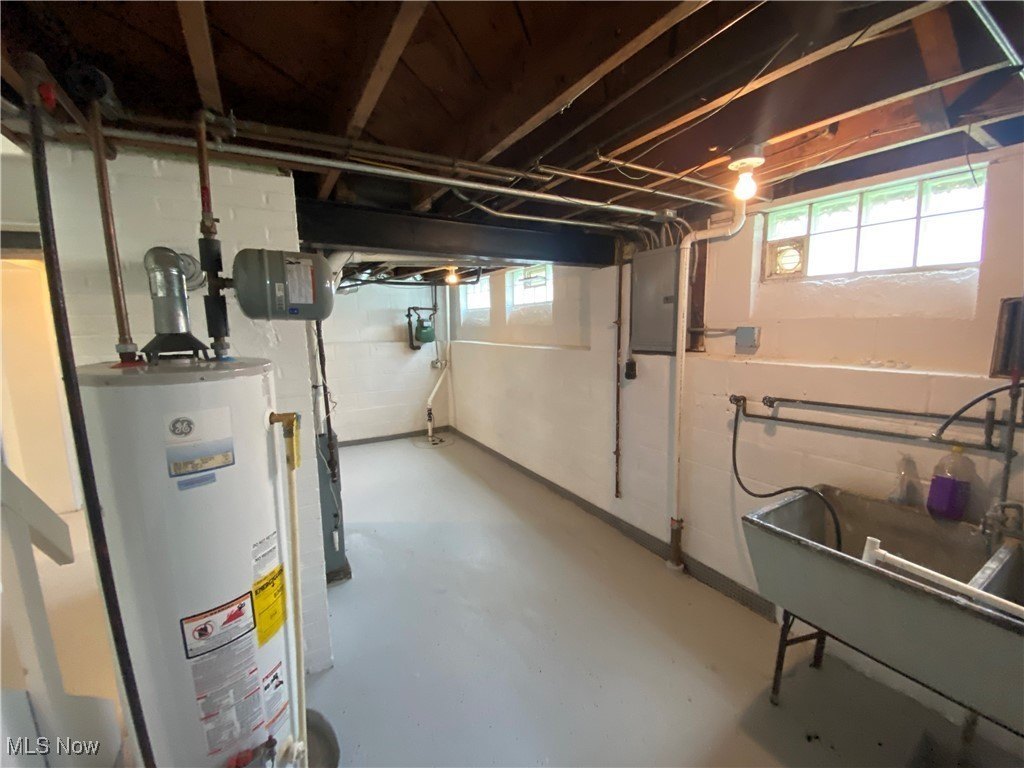 854 E 258th St – photo 5