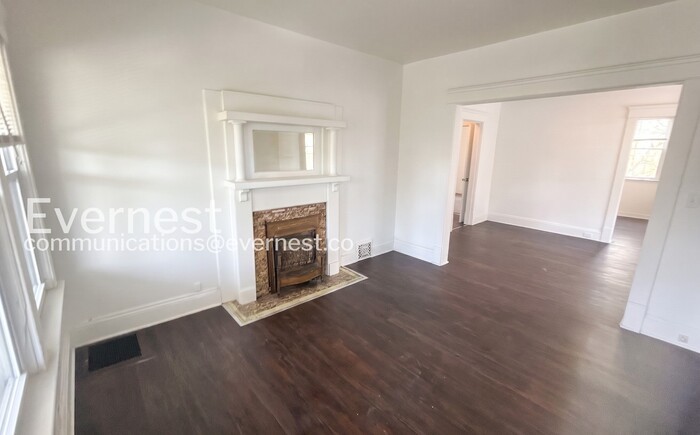 3353 E 132nd St unit 2 – photo 4
