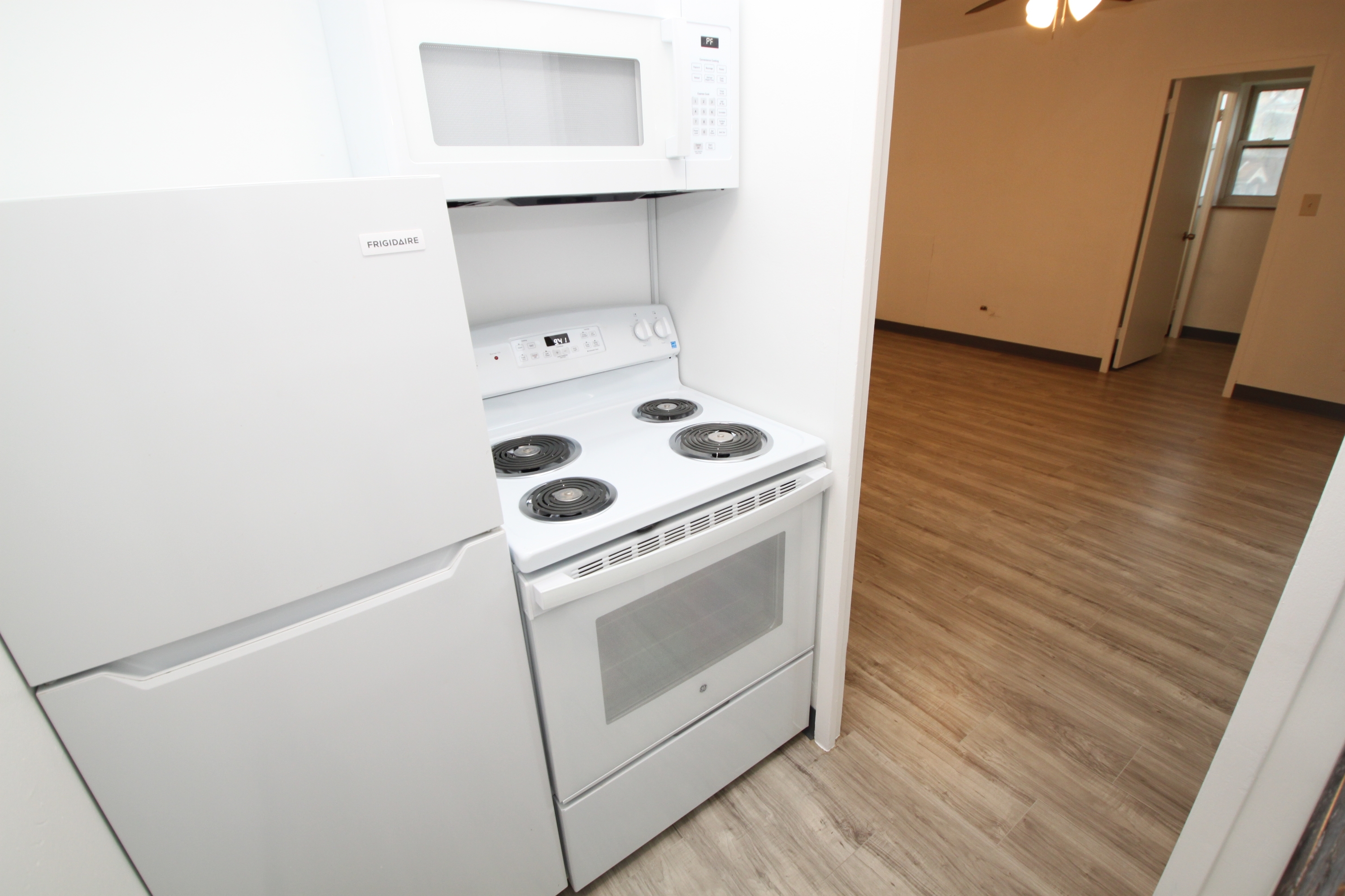 909 California Ave unit 202 – photo 5