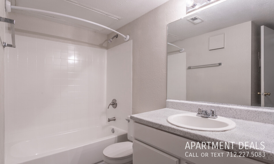 17636 Wayforest Dr – photo 4