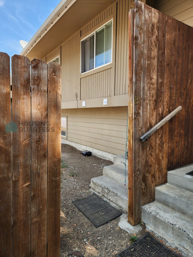 1917 E Cataldo Ave unit B – photo 3