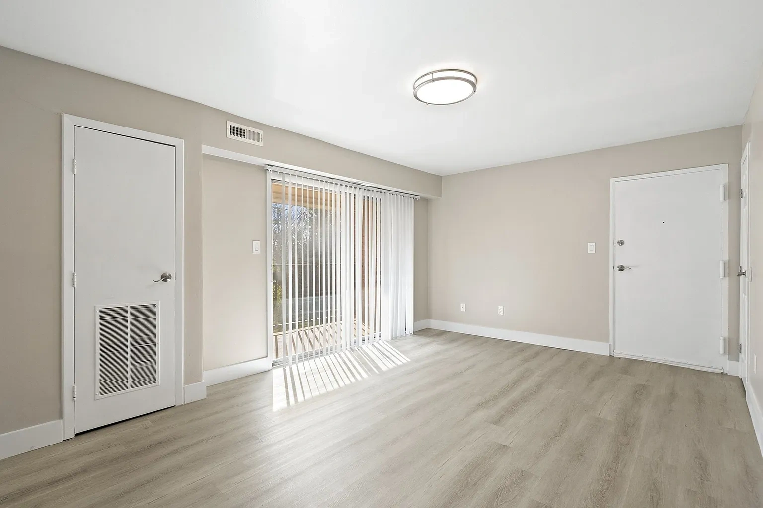 Sterlingwood Apartments – photo 4