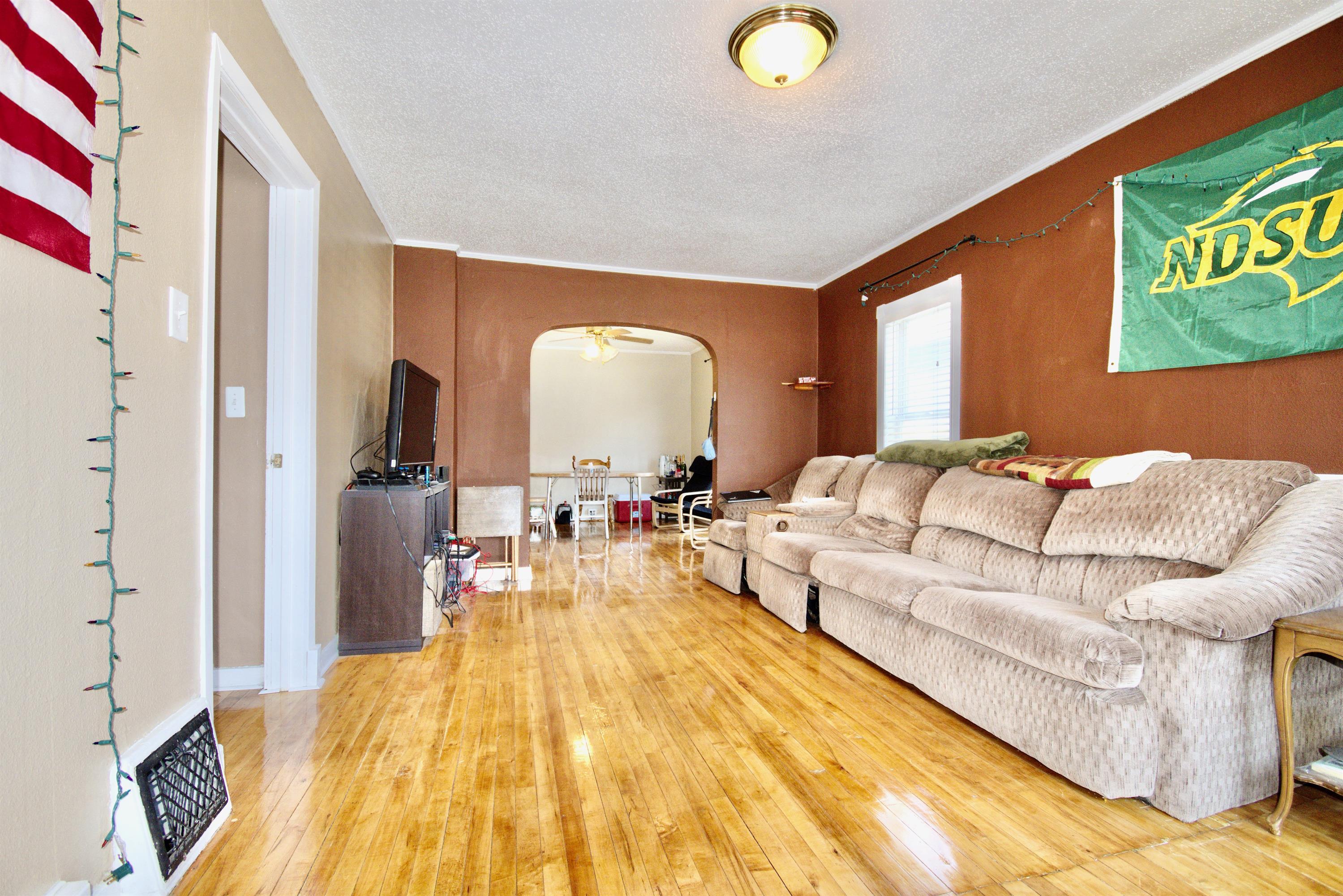 721 8th Ave N unit 1 – photo 2