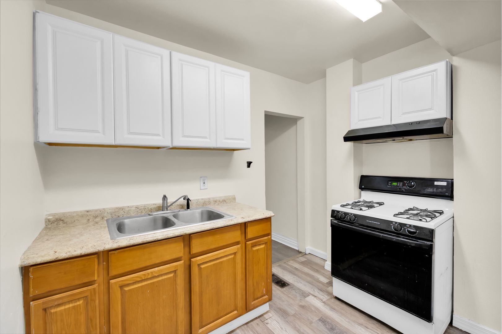 210 1/2 N Peach St – photo 5