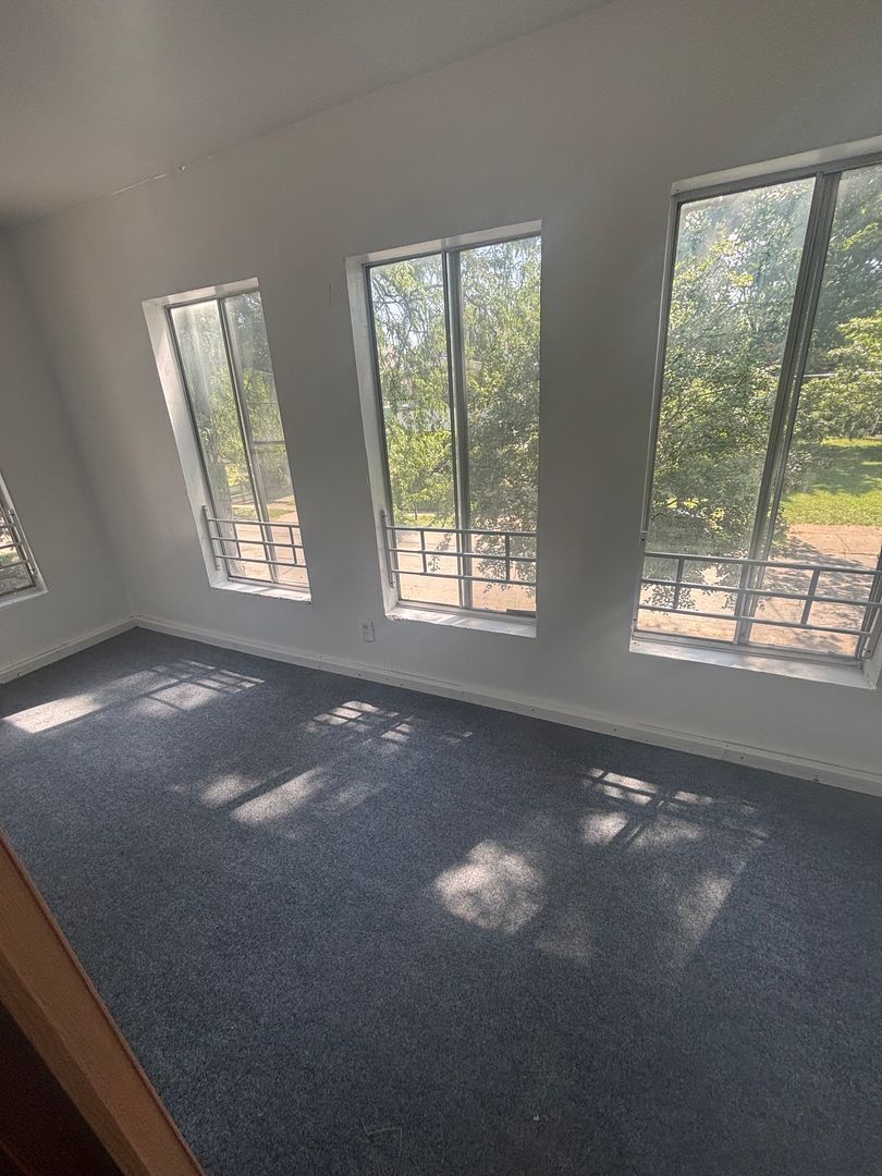 3026 E 123rd St unit 2 – photo 1