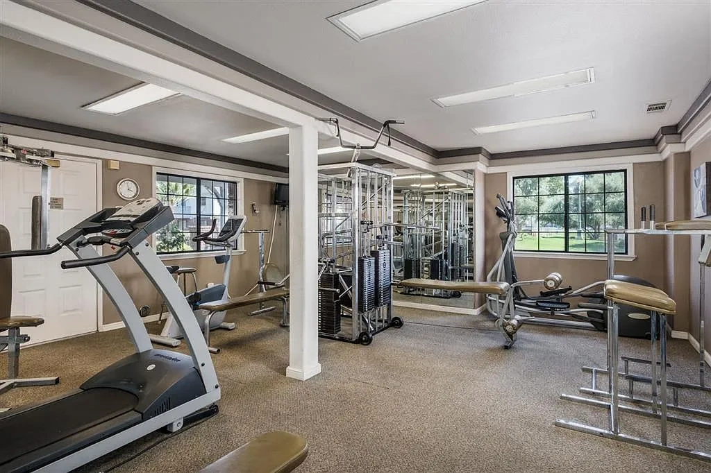 Oxford Park Apartments – photo 4