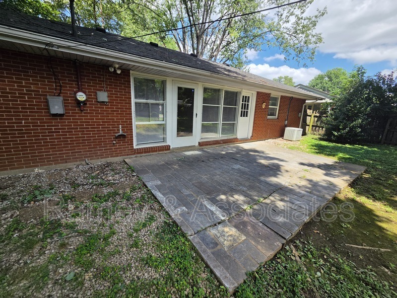 3135 Rosedale Blvd – photo 3