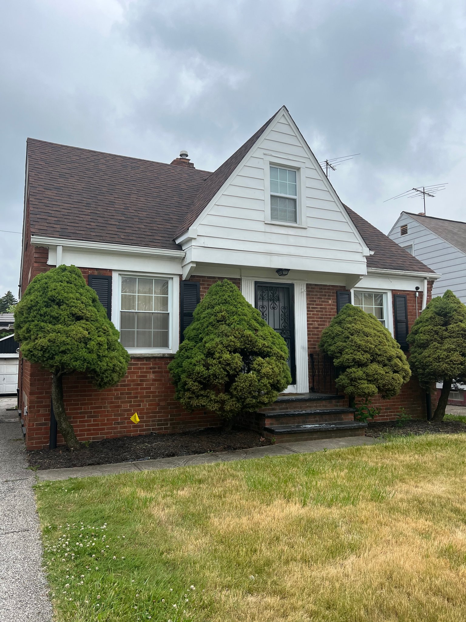 21410 Clare Ave – photo 1