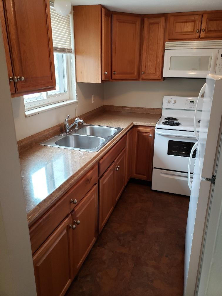 120 Riverside Ct unit 32 – photo 3