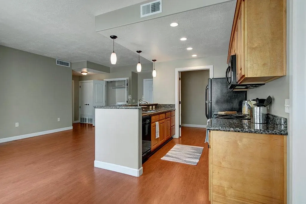 Bridges Apartment Homes – photo 3