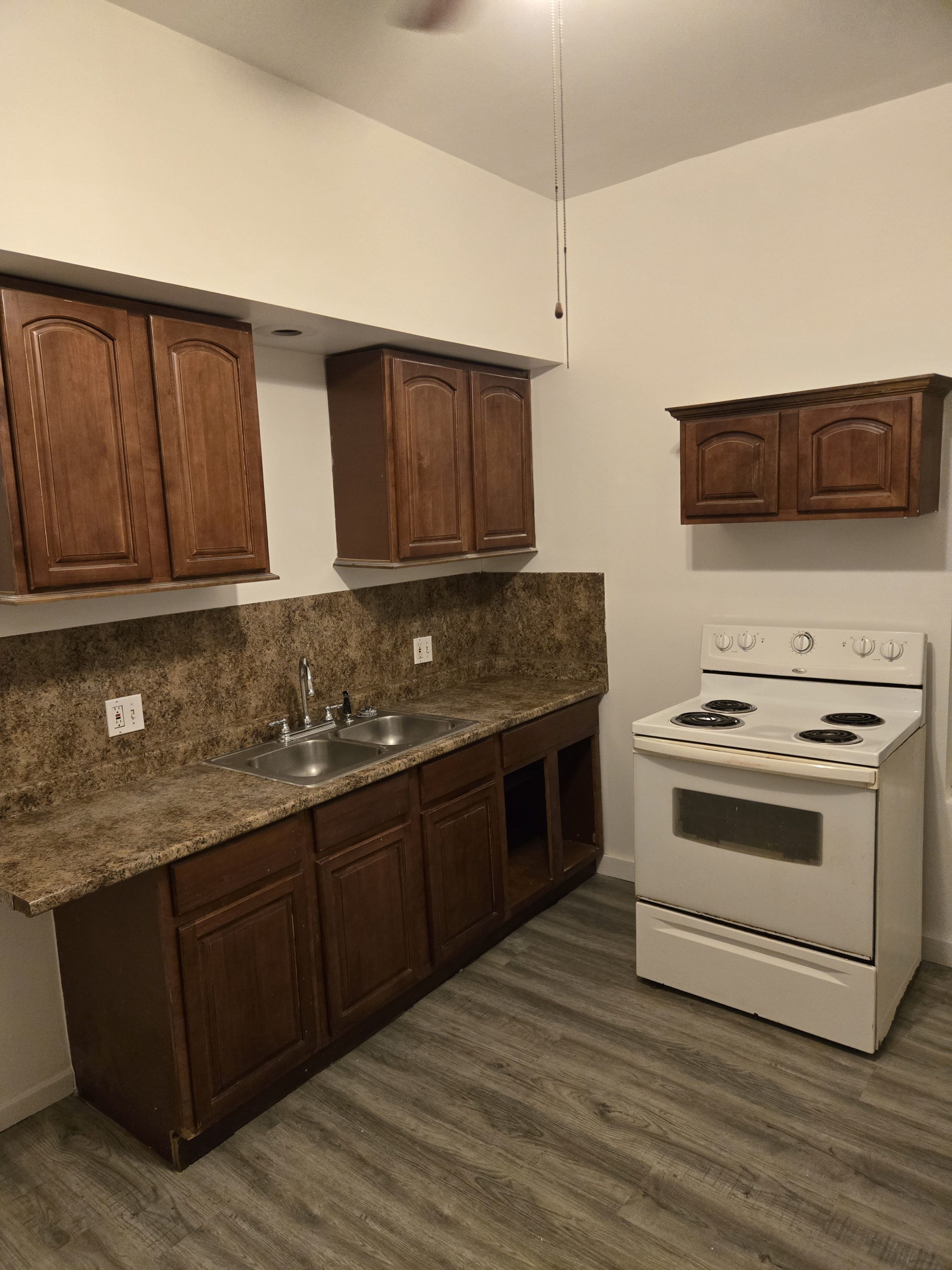114 Hedges St unit 1 – photo 1