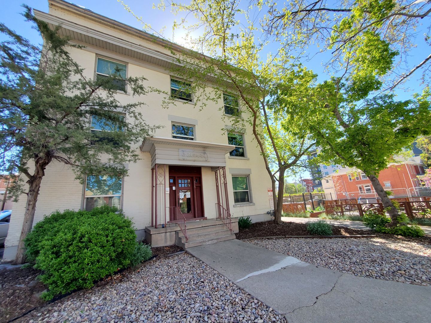 325 S. 400 E. – photo 1