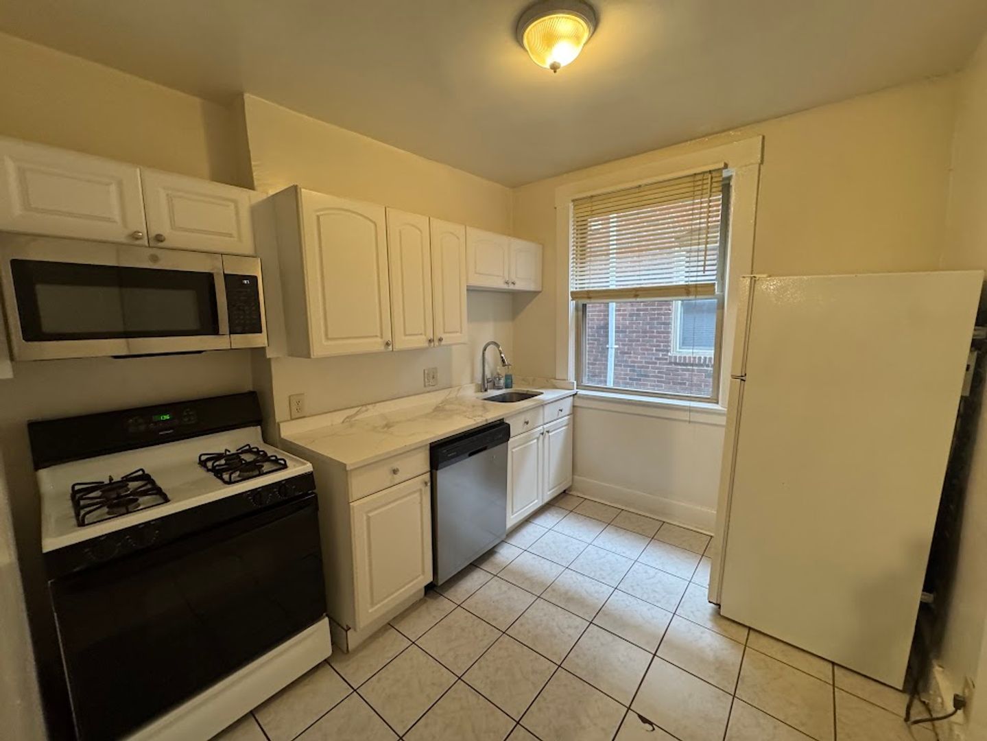 2309 Eldridge St unit 1st – photo 3