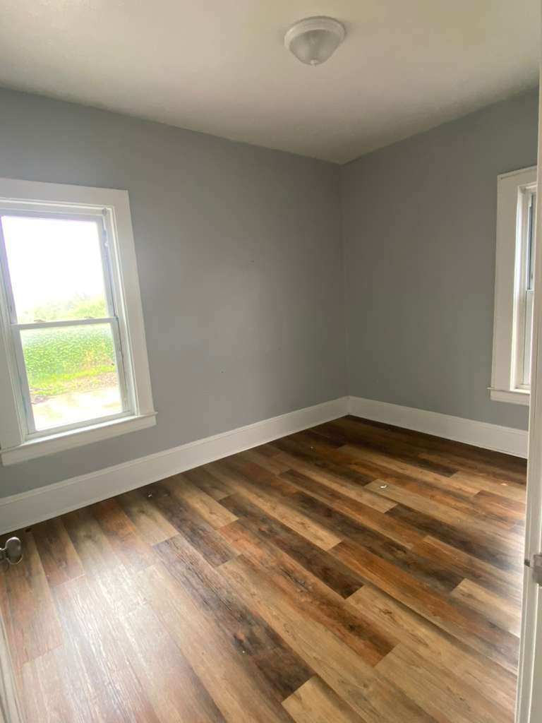 10703 Lee Ave unit 7 – photo 5