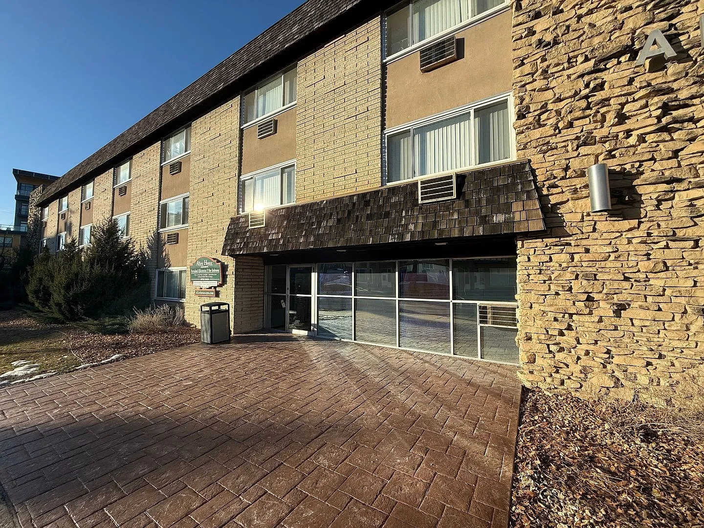 Allen House Apartments – photo 2