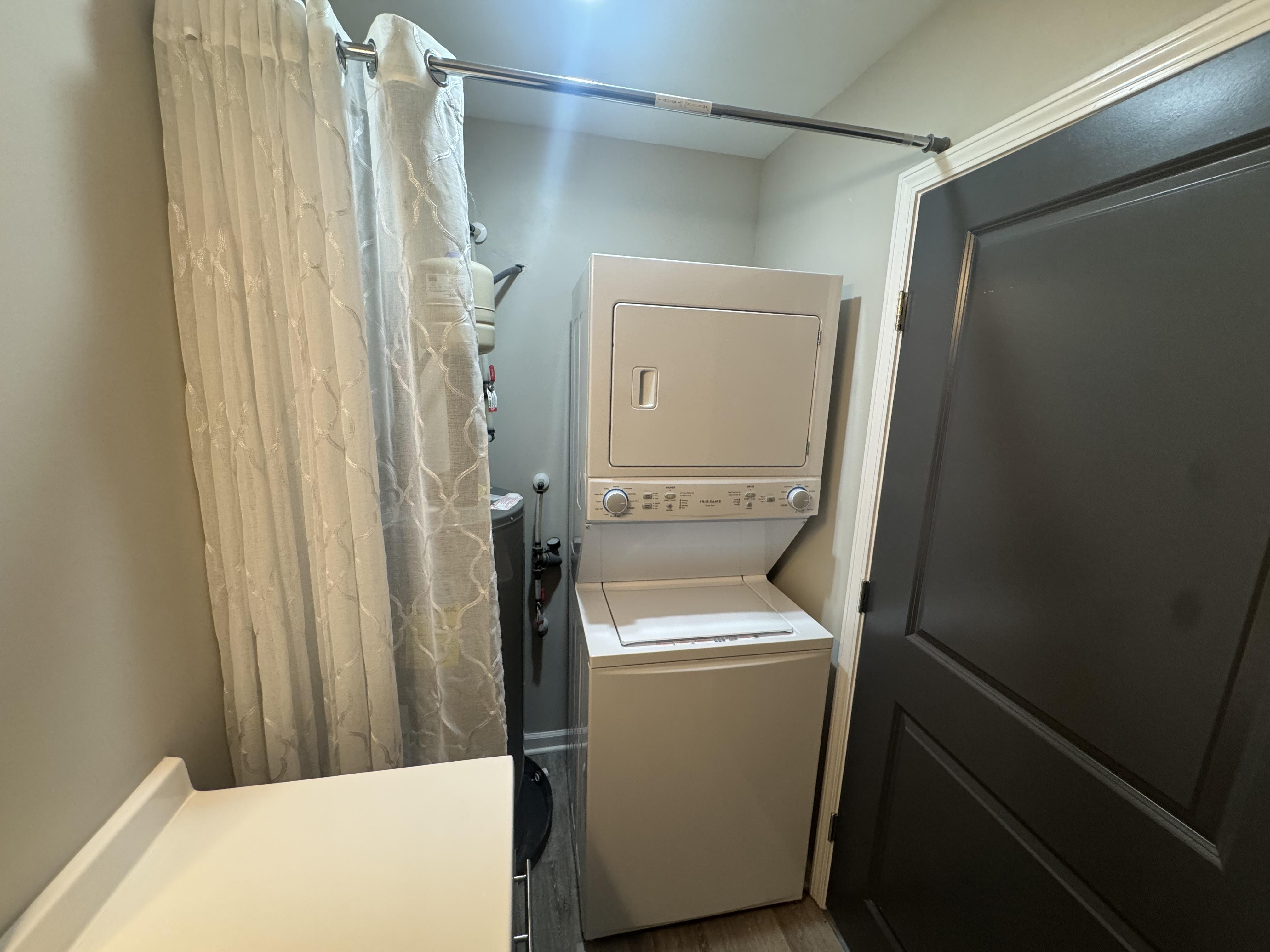 121 Jefferson Ave W unit 4 – photo 4