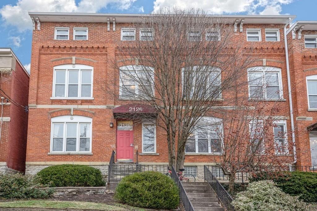 2126 Fulton Ave unit 2 – photo 1