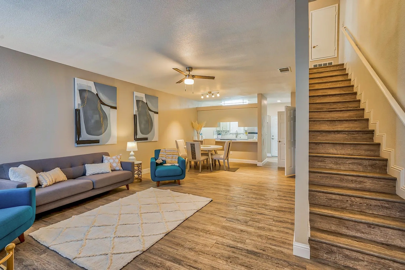 Ascent Townhome Apartments – photo 4