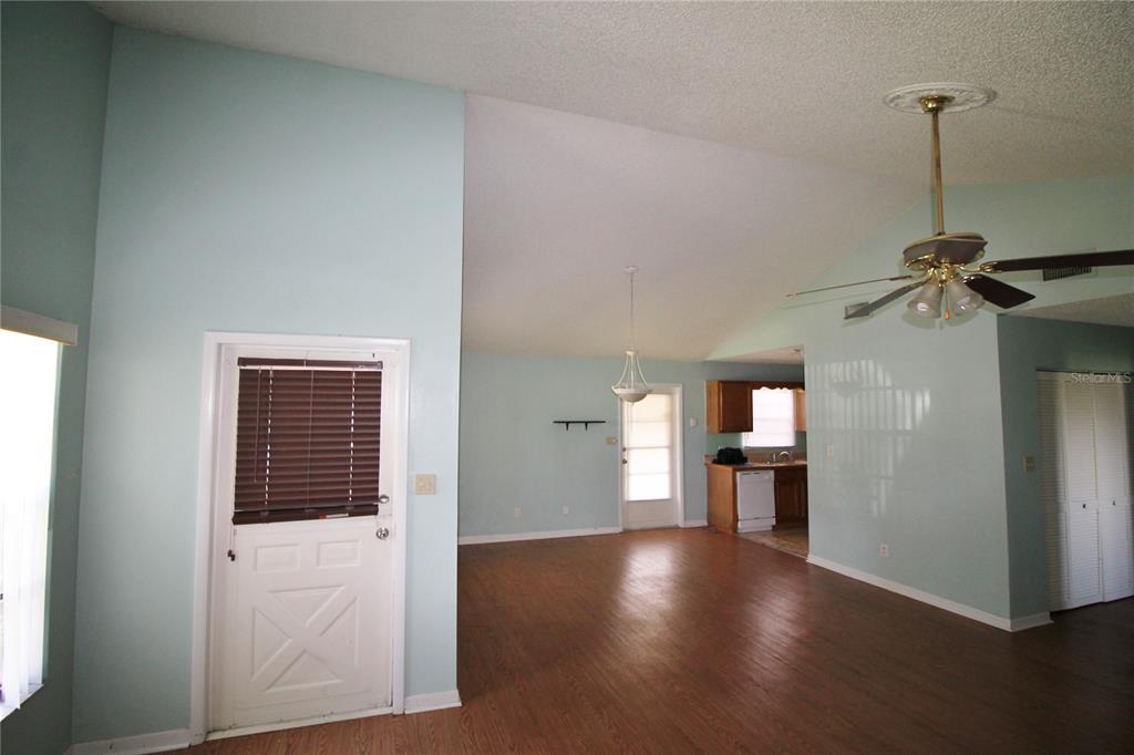 727 Virginia Ave – photo 2