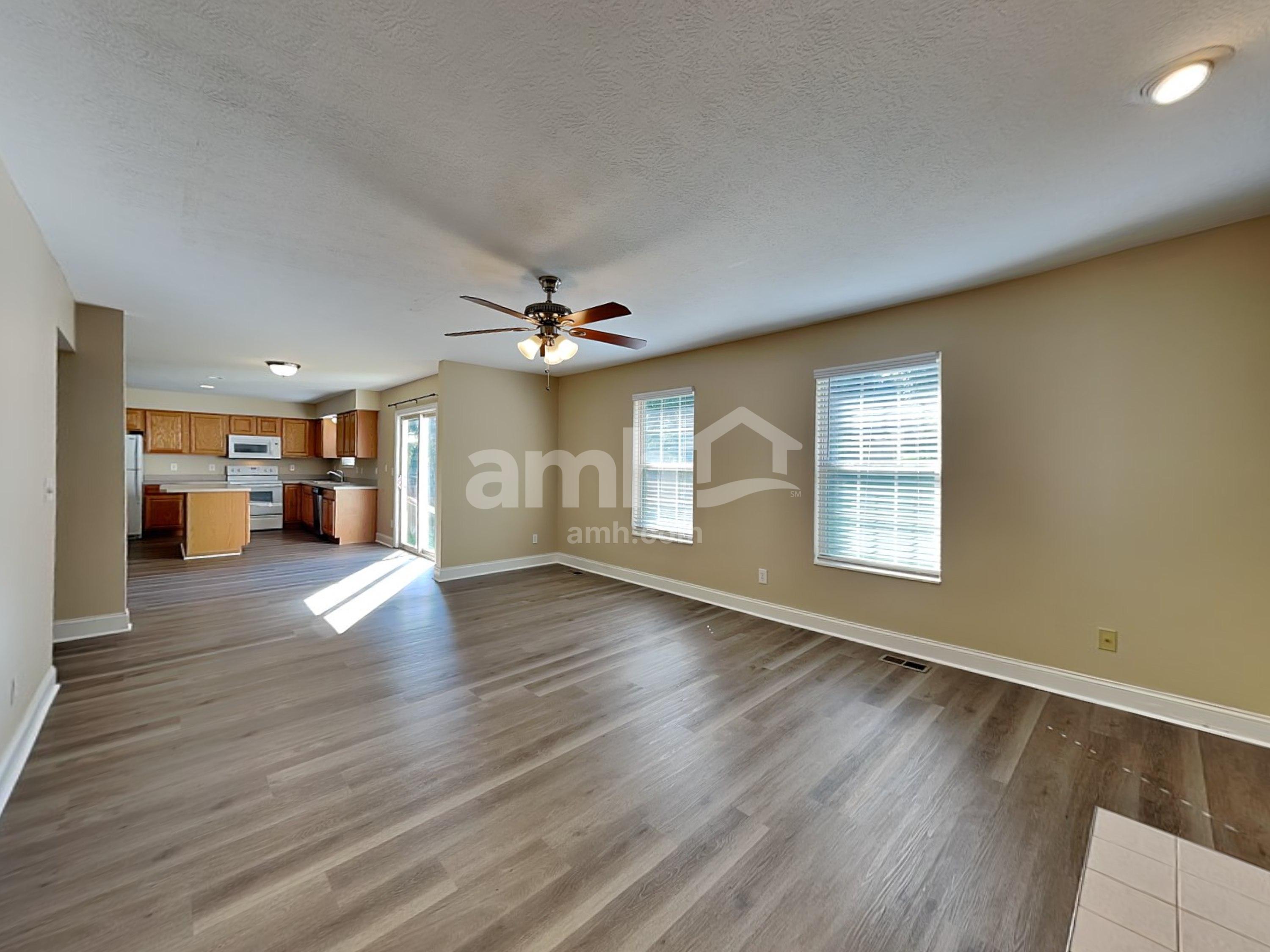 516 Longview St – photo 4